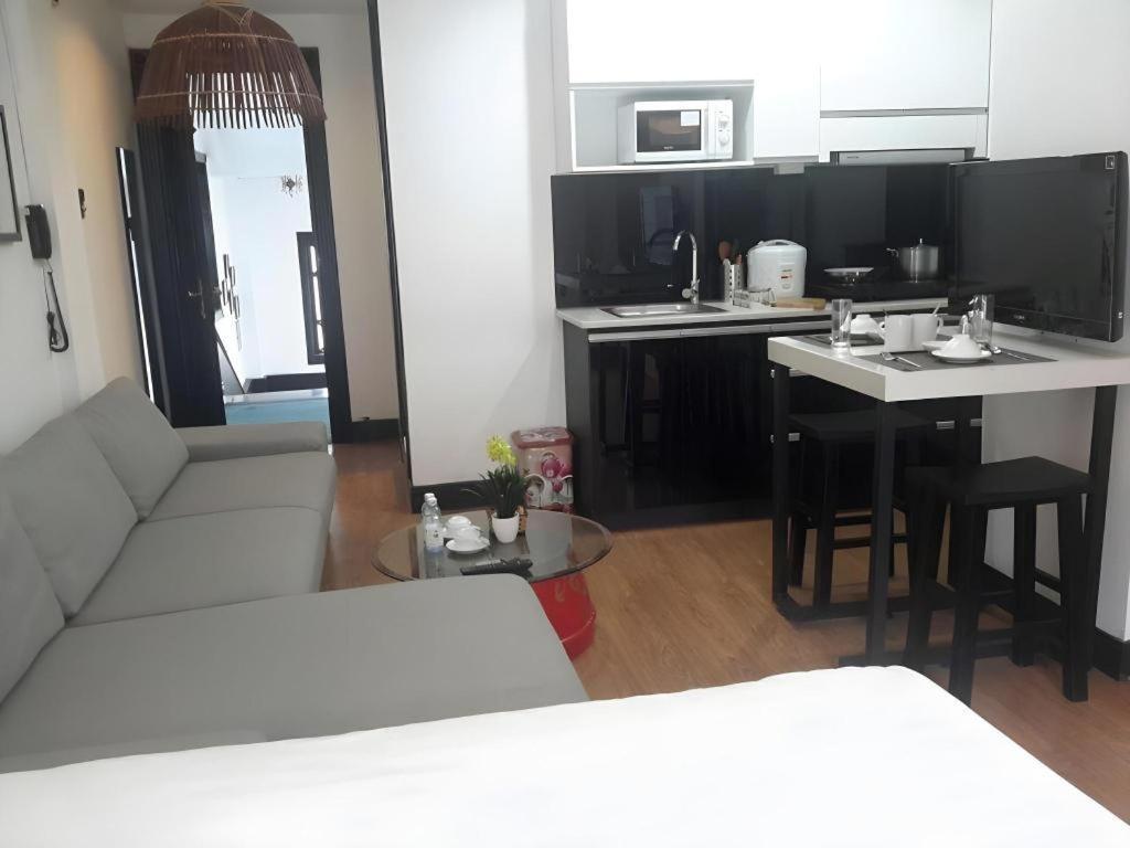 Hoa Binh Hotel Hanoi Exterior photo