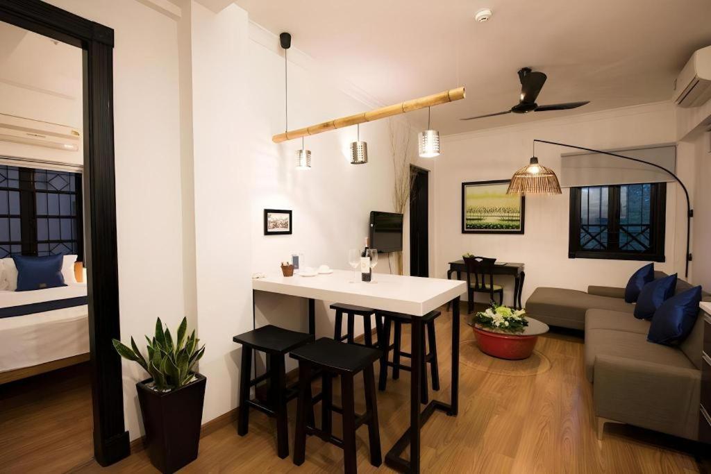 Hoa Binh Hotel Hanoi Exterior photo